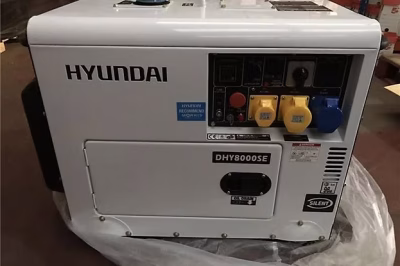 Hyundai DHY8000SELR-T 7.2 kVA 3-Phase Diesel Generator